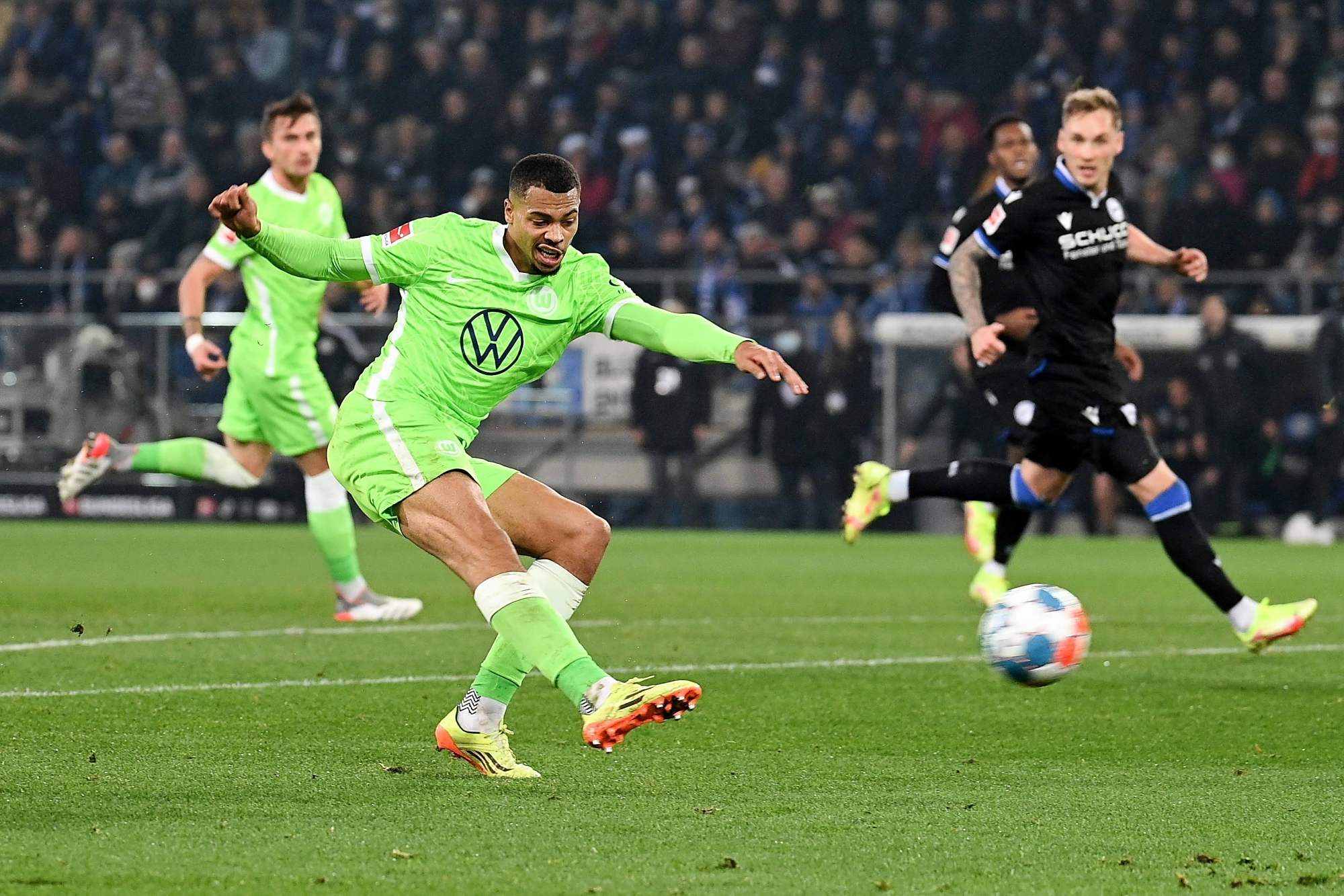 其背后复杂 其背后复杂