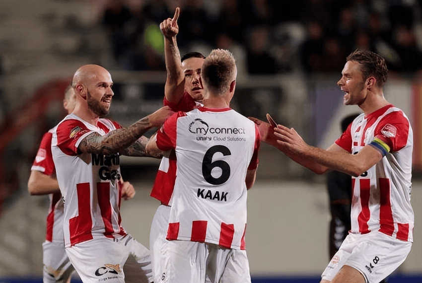 在塞蒂恩执 在塞蒂恩执